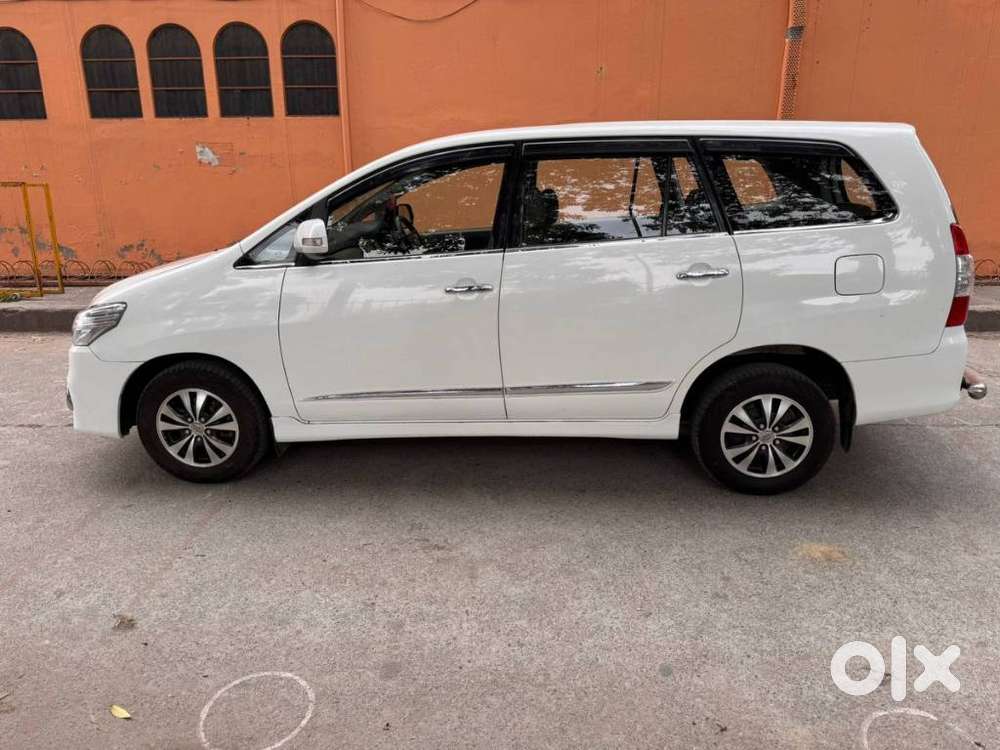 Toyota Innova 2.5 G (diesel) 7 Seater Bs Iv, 2015, Diesel