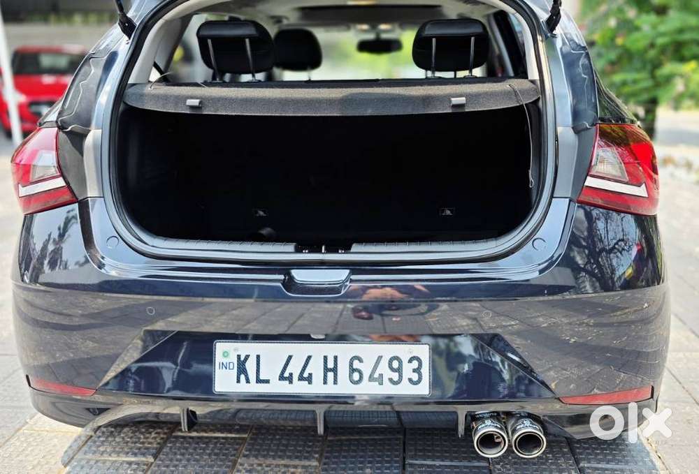 Hyundai I20 Asta (o) 1.2 Mt, 2023, Petrol