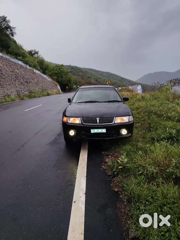 Mitsubishi Lancer Black (sports Look)