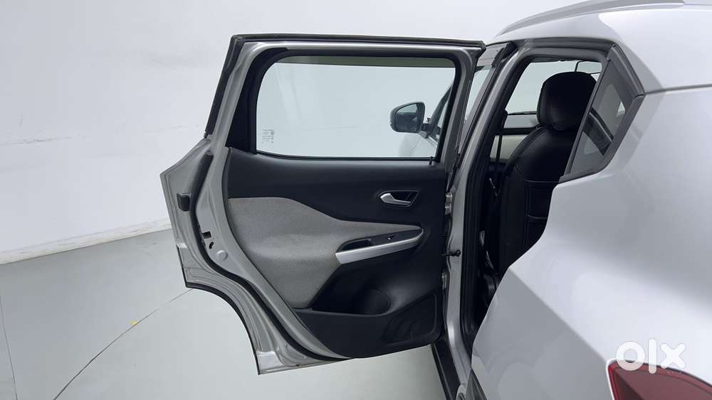 Nissan Magnite 1.0 Xv, 2022, Petrol