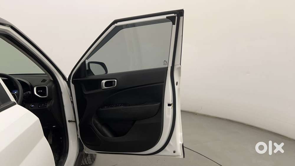 Hyundai Venue 1.0 Sx (o) Turbo Dct, 2022, Petrol