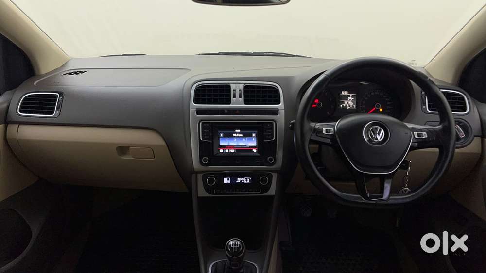 Volkswagen Vento Petrol Highline, 2016, Petrol