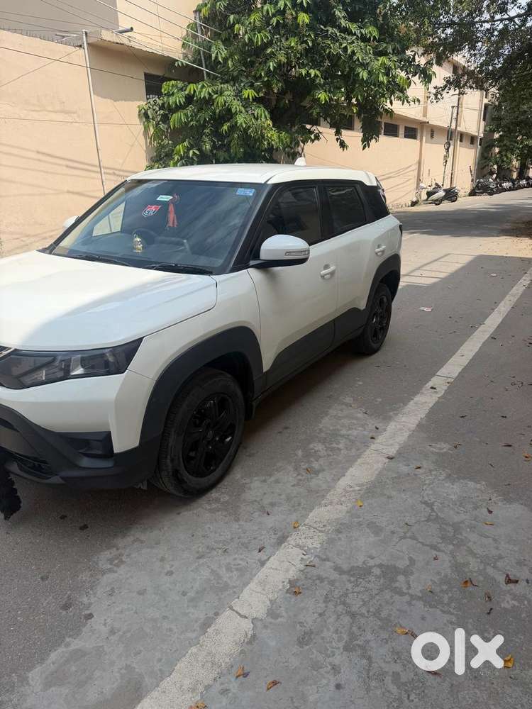Maruti Suzuki Brezza 1.5 Vxi Smart Hybrid, 2023, Petrol