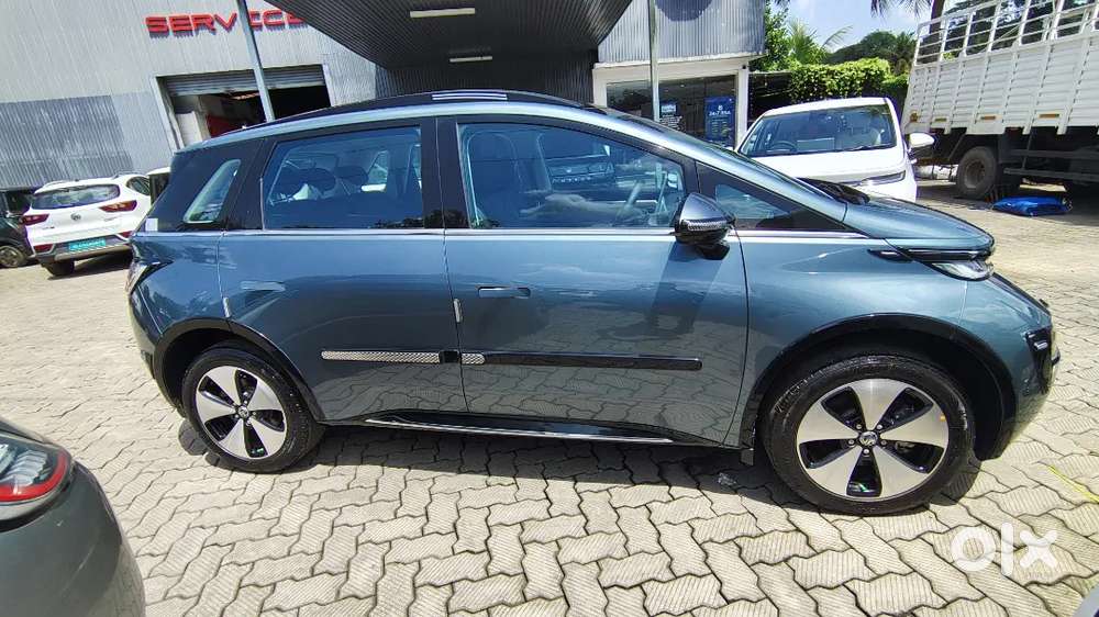 Mg Windsor Ev Essence 2025 Automatic