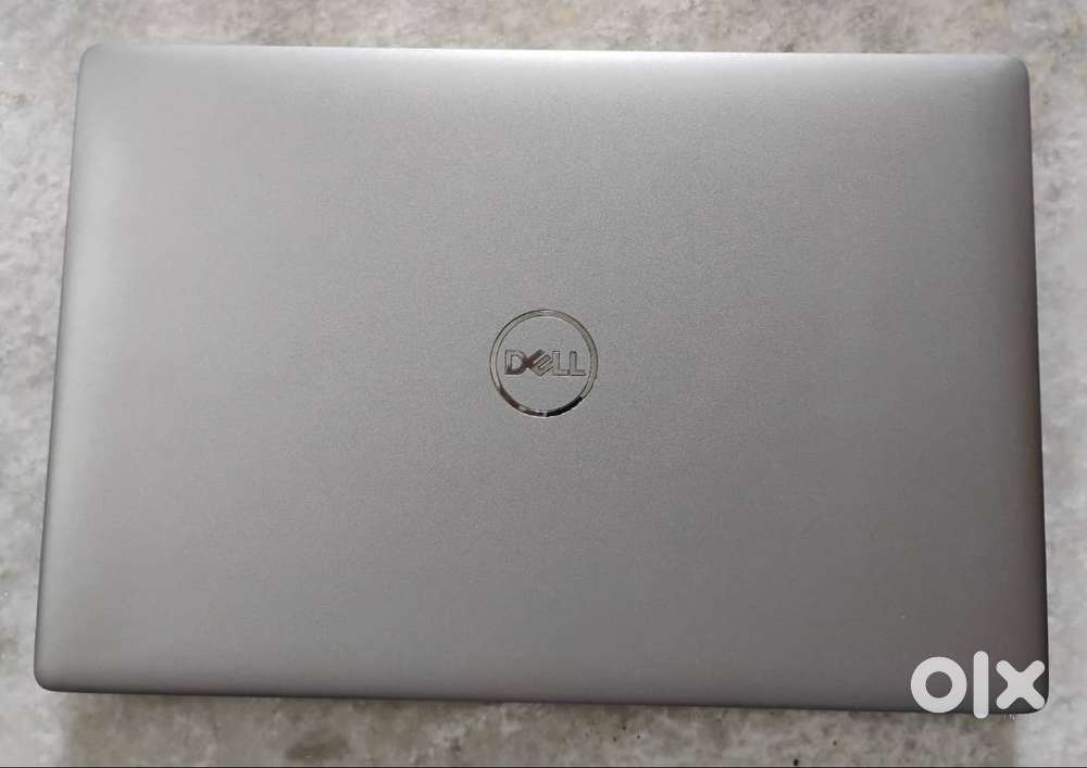Dell i7 10th Gen(CUSTOMS LAPTOP)8 gb Ram,256 gb SSD NVMe,NOT A DEALER