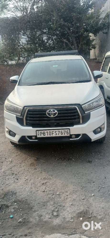 Toyota Innova Crysta 2017 Diesel 175000 Km Driven