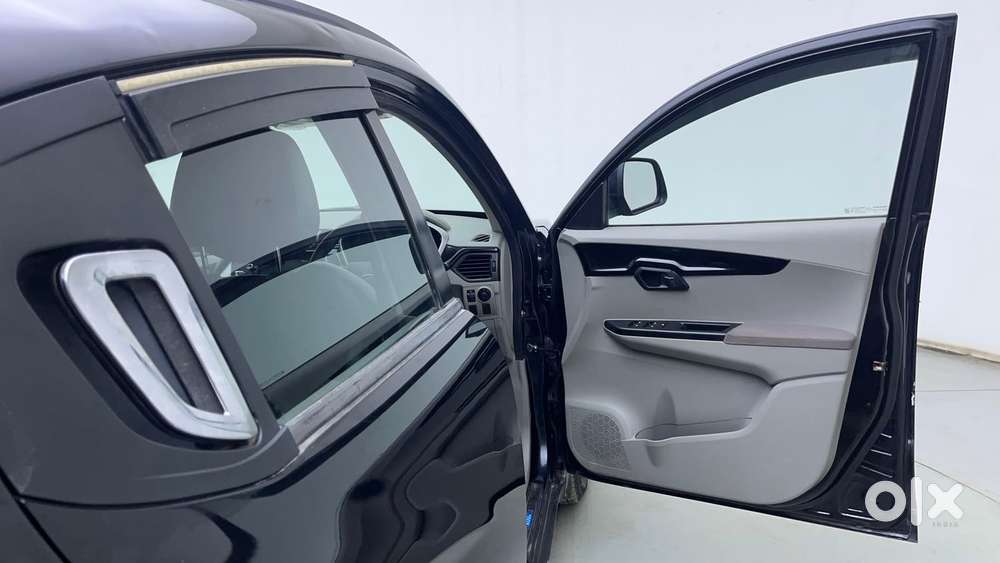 Mahindra Kuv 100 Mfalcon G80 K6 5str, 2016, Petrol