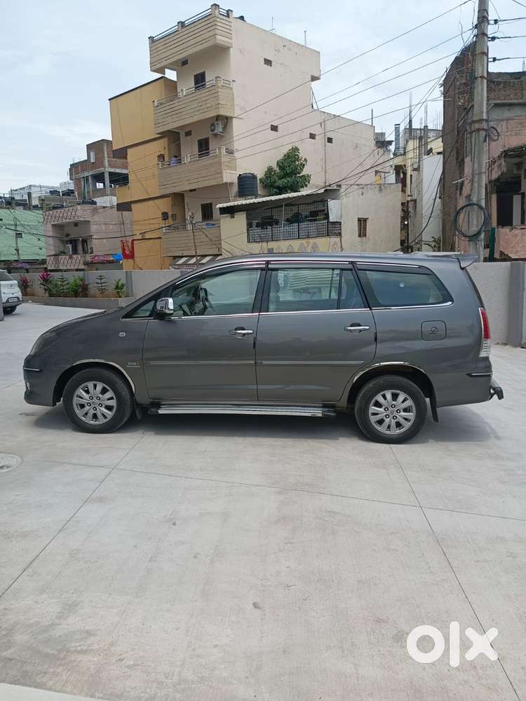 Toyota Innova Diesel 2011