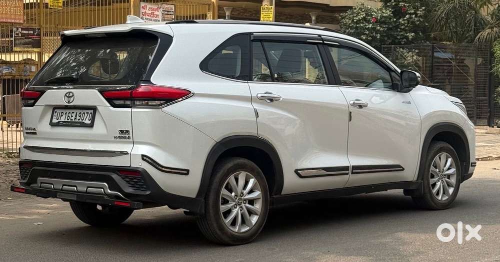 Toyota Innova Hycross 2.0 Vx Hybrid 7 Str, 2024, Petrol