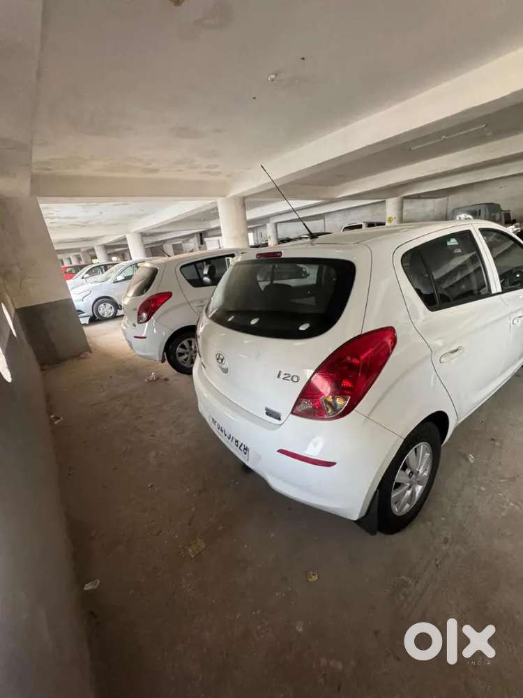 Hyundai I20 2013 Diesel 100000 Km Driven