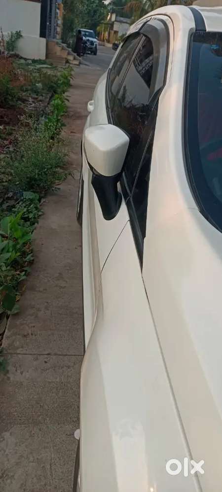 Ford Ecosport 2015 Petrol 117000 Km Driven