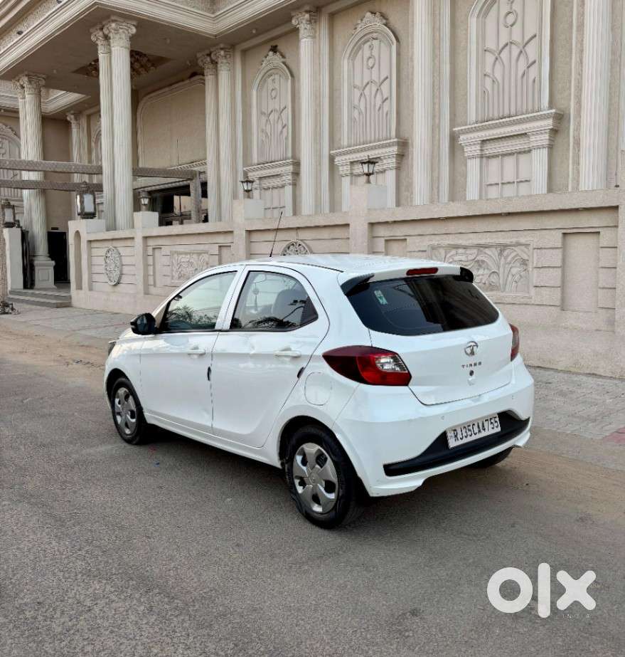 Tata Tiago 1.2 Revotron Xt (o), 2022, Petrol