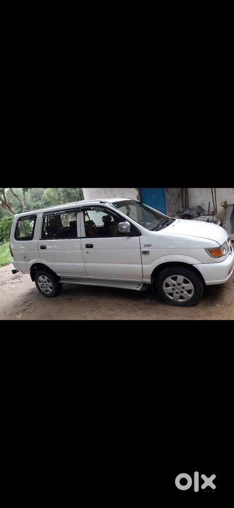 Chevrolet Tavera Neo 2010 Diesel 120000 Km Driven