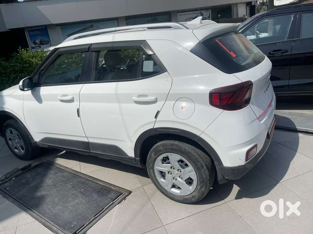 Hyundai Venue Petrol 2022 Model