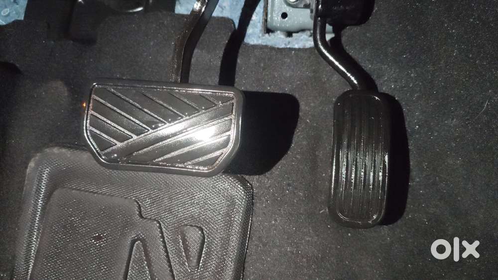 Maruti Suzuki Grand Vitara 1.5 Alpha Plus Intelligent Hybrid Ecvt, 2..