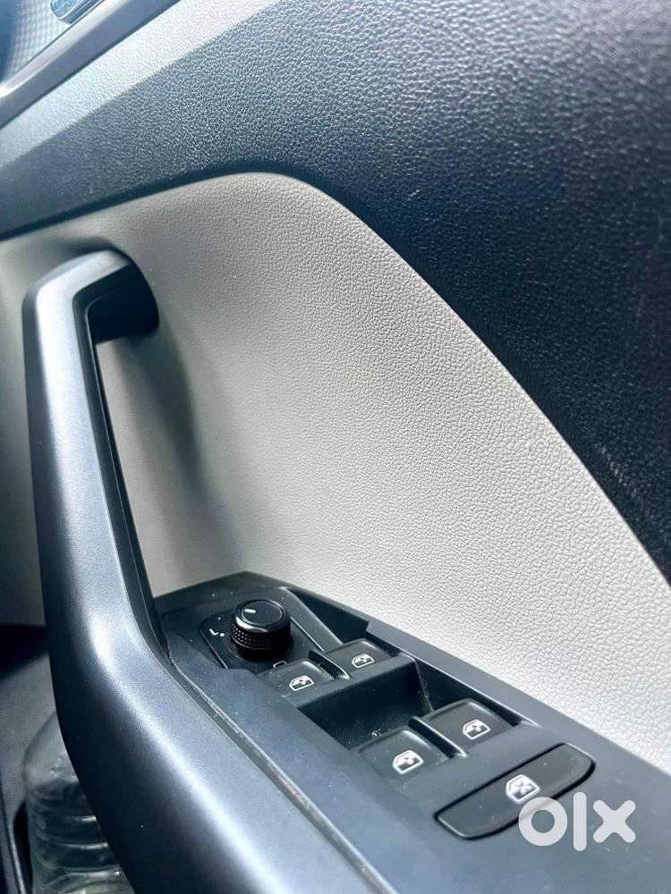 Skoda Kushaq 1.0 Tsi Ambition At, 2022, Petrol