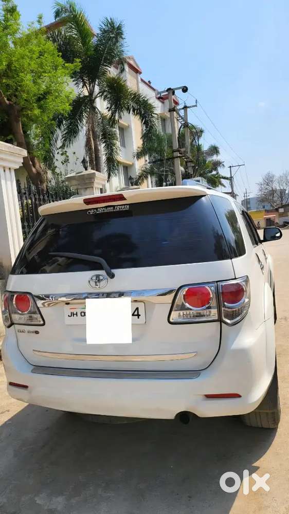 Toyota Fortuner 2015 Diesel 170000 Km Driven