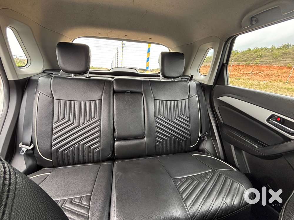 2021 Vitara Brezza Zxi (white)  1st Owner  38k Km  Mint