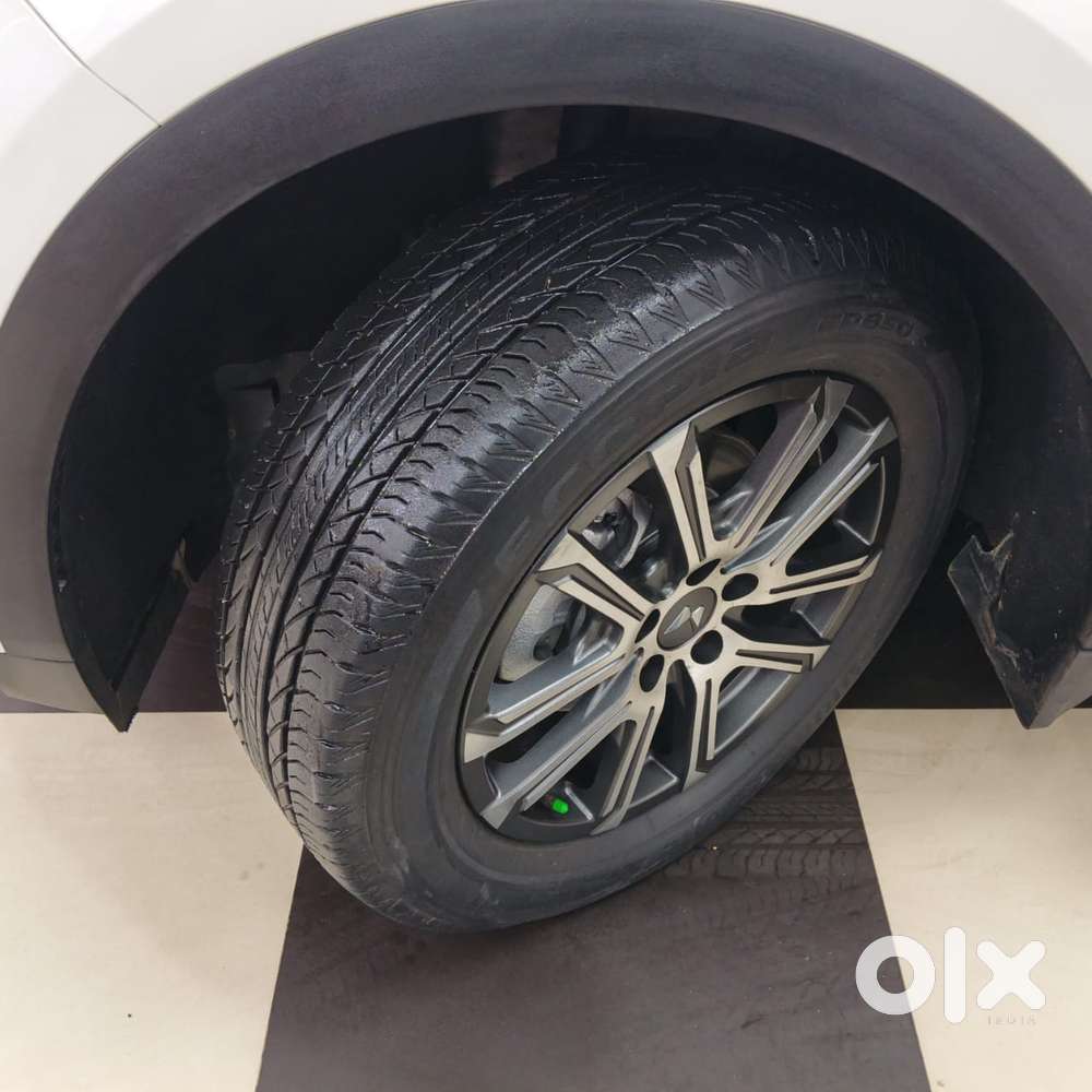 Mahindra Xuv700 2.0 Ax 7 Petrol At Luxury Pack Str, 2023, Petrol