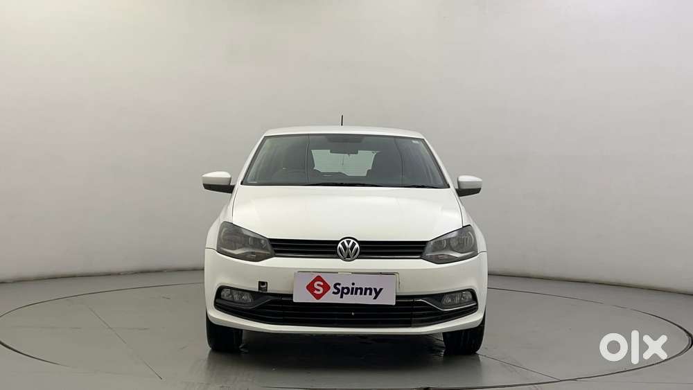 Volkswagen Polo Petrol Highline 1.2l, 2015, Petrol