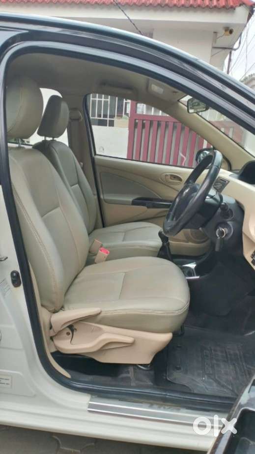 Toyota Etios Liva 1.2 Vx Dual Tone, 2018, Petrol