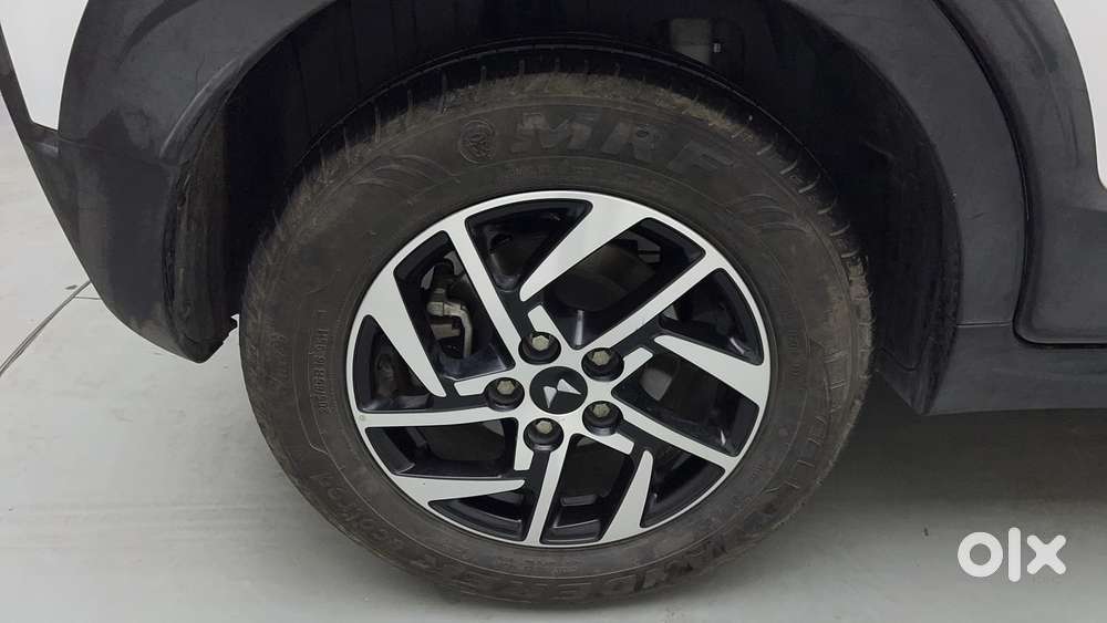 Mahindra Xuv 3xo Ax5 Ds Mt, 2024, Diesel