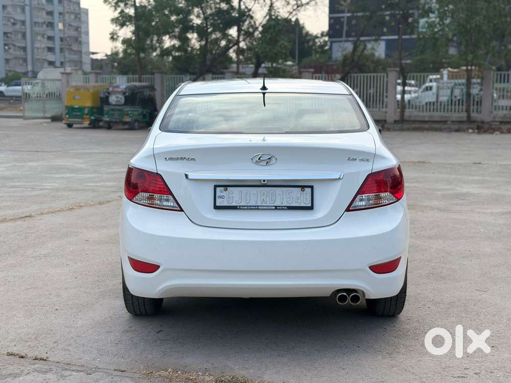 Hyundai Verna Fluidic 1.6 Vtvt Sx, 2013, Petrol