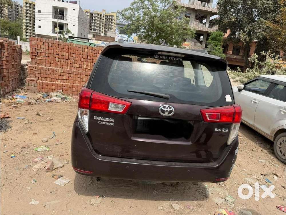 Toyota Innova Crysta 2018 Diesel Well Maintained