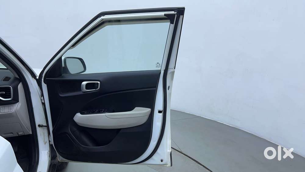 Hyundai Venue 1.0 Sx (o) Turbo Dct, 2023, Petrol