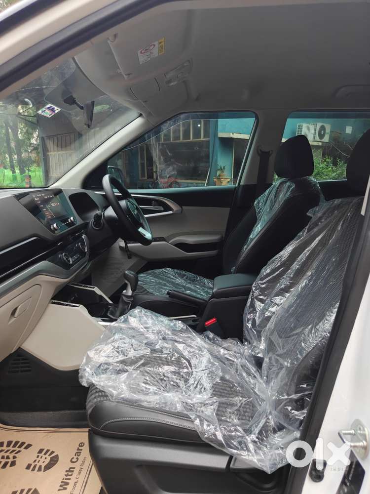 Kia Carens 1.4 Prestige 7 Str, 2023, Petrol