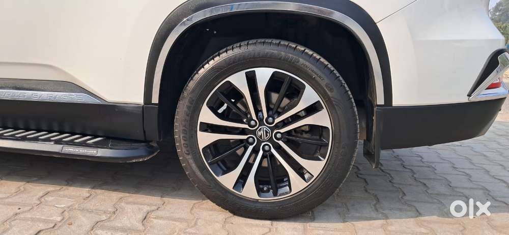 Mg Hector Plus 1.5 Sharp Turbo Cvt 6 Str, 2022, Petrol