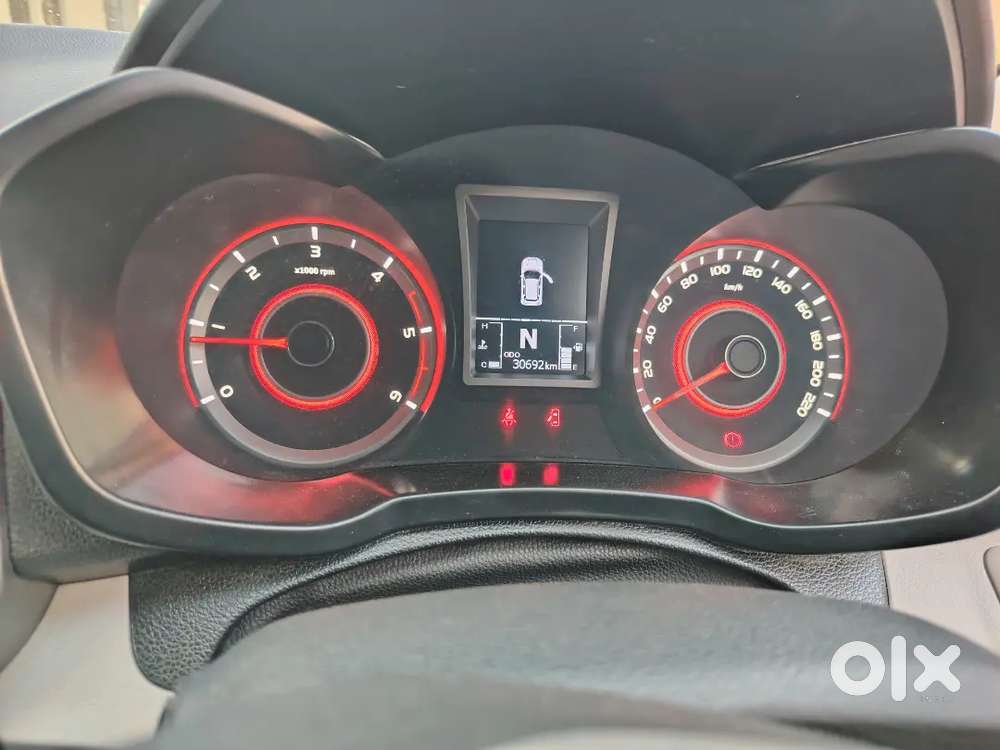 Mahindra Xuv300 W8(o) Diesel Manual