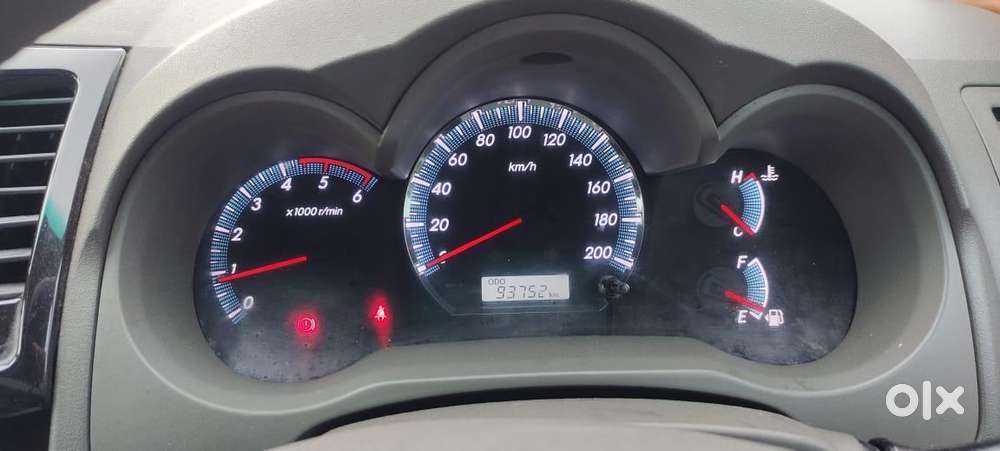 Toyota Fortuner 3.0 4x2 Mt, 2012, Diesel