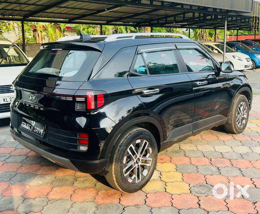 Hyundai Venue Sx (o) Mt 1.5 Diesel, 2022, Diesel