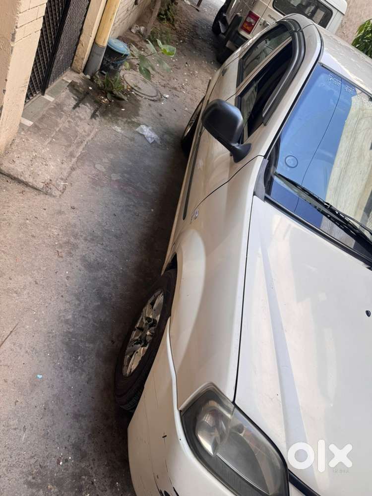Mahindra Renault Logan Diesel 2011