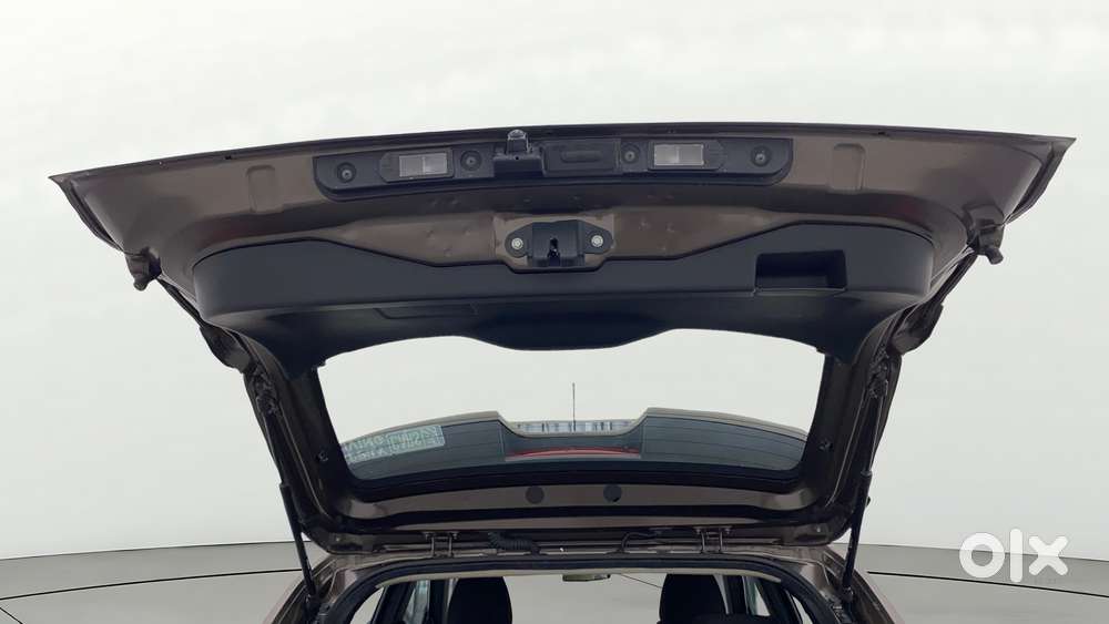 Nissan Magnite 1.0 Xv Premium Turbo Cvt, 2021, Petrol