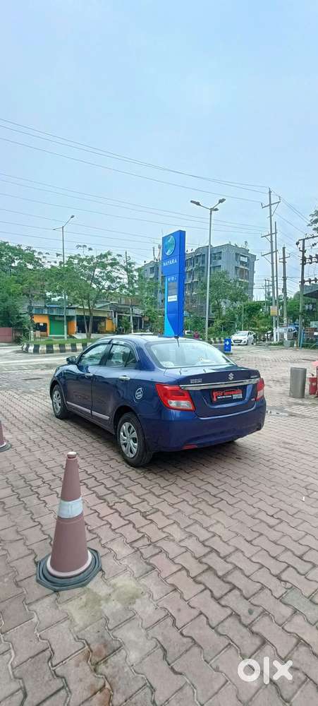 Maruti Suzuki Swift Dzire Vxi Optional, 2018, Petrol