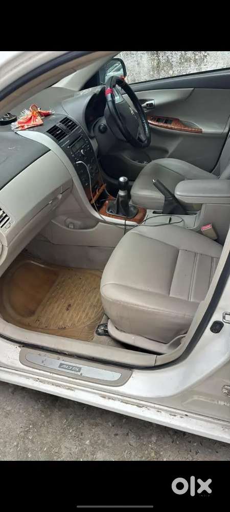 Toyota Corolla Altis 2011