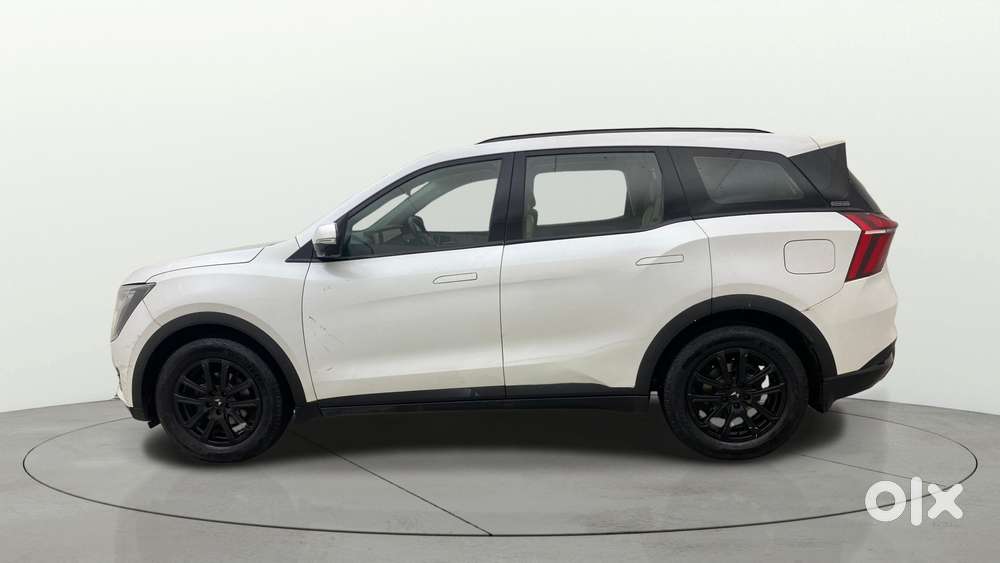 Mahindra Xuv700 2.2 Ax 7 Diesel At Luxury Pack Str Awd, 2022, Diesel