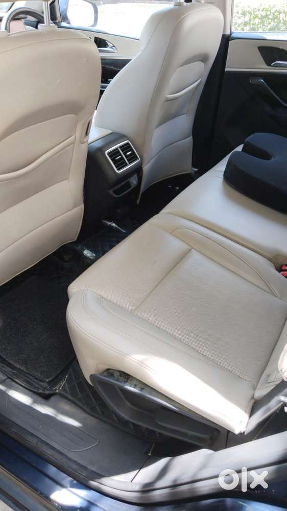 Mahindra Xuv700 2.0 Ax 7 Petrol At Luxury Pack Str, 2022, Petrol