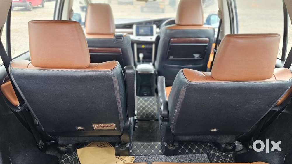 Toyota Innova Crysta 2.8z Automatic, 2016, Diesel
