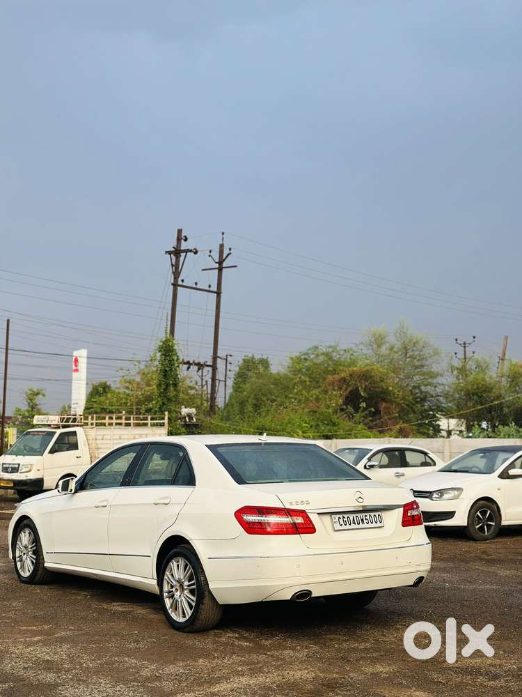 Mercedes-benz E-class 240 V6 At, 2010, Petrol