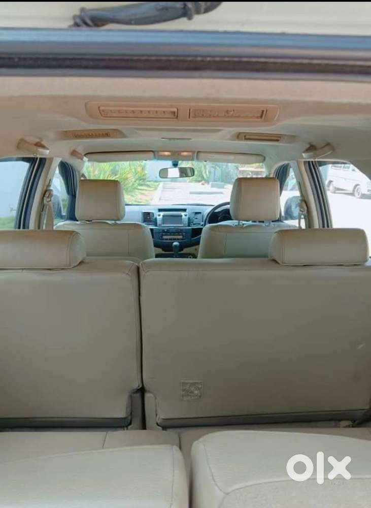 Toyota Fortuner 4x2 Manual 2015 June, Original Kerala - 1300000/-