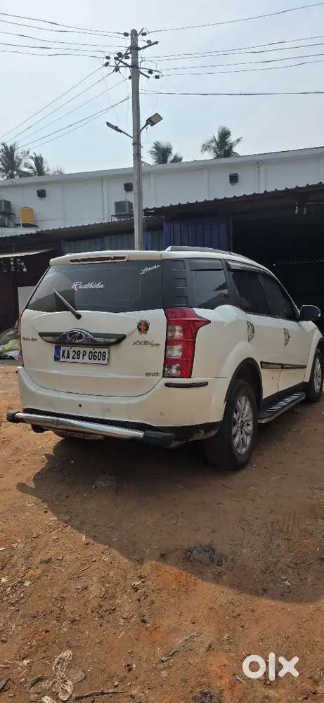 Mahindra Xuv500 2015 Diesel 140000 Km Driven
