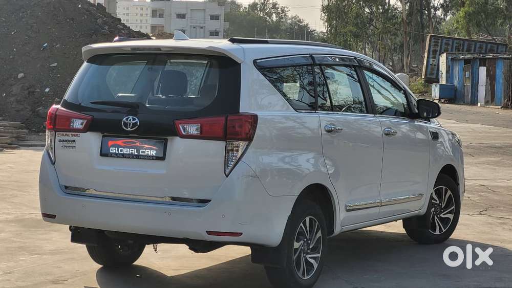 Toyota Innova Crysta [2020-ongoing] 2.4 Gx 8 Str, 2024, Diesel