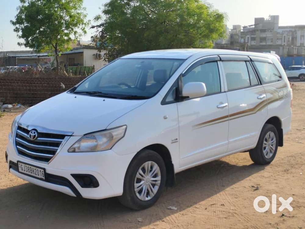 Toyota Innova 2016