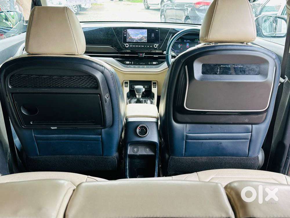 Kia Carens 1.4 Luxury Plus Dct 7 Str, 2022, Petrol