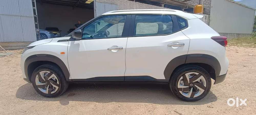 Nissan Magnite 1.0 2025