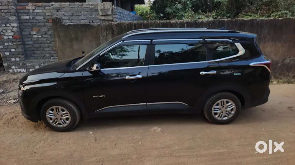 Kia Carens 2025 Petrol 13000 Km Driven