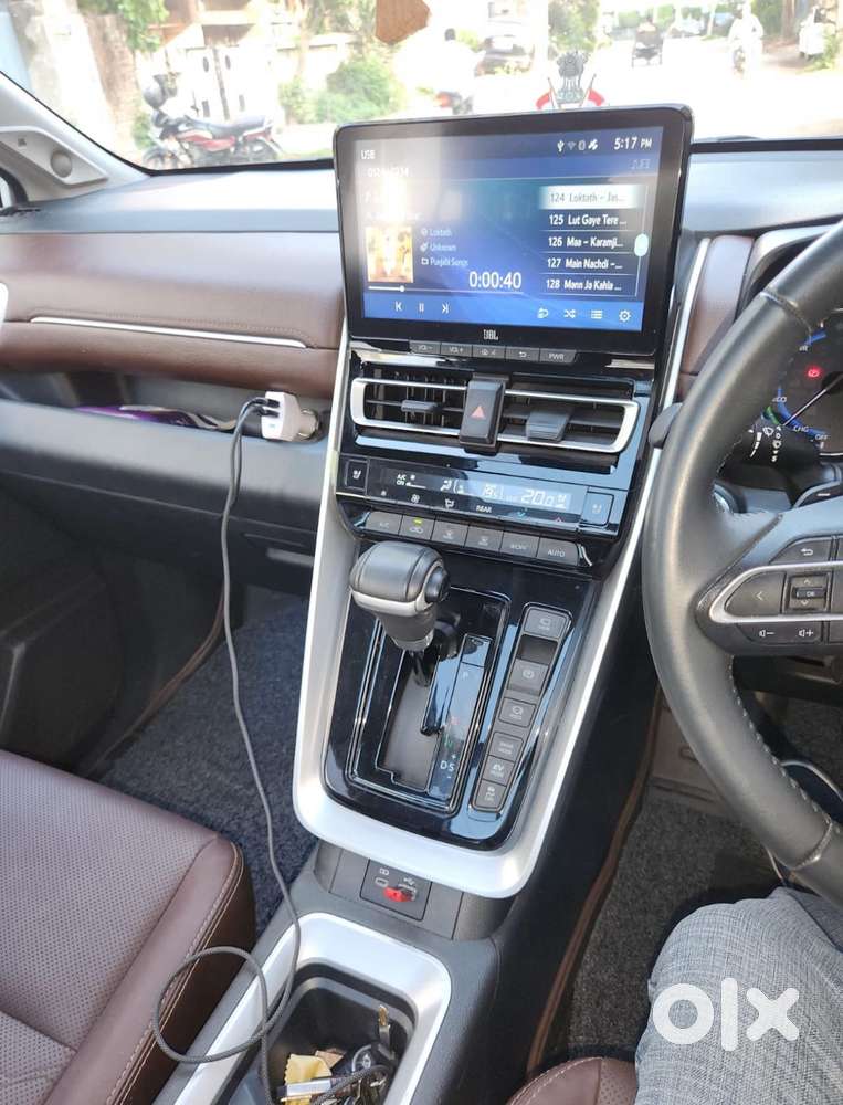 Toyota Innova Hycross 2.0 Zx (o) Hybrid 7 Str, 2024, Petrol